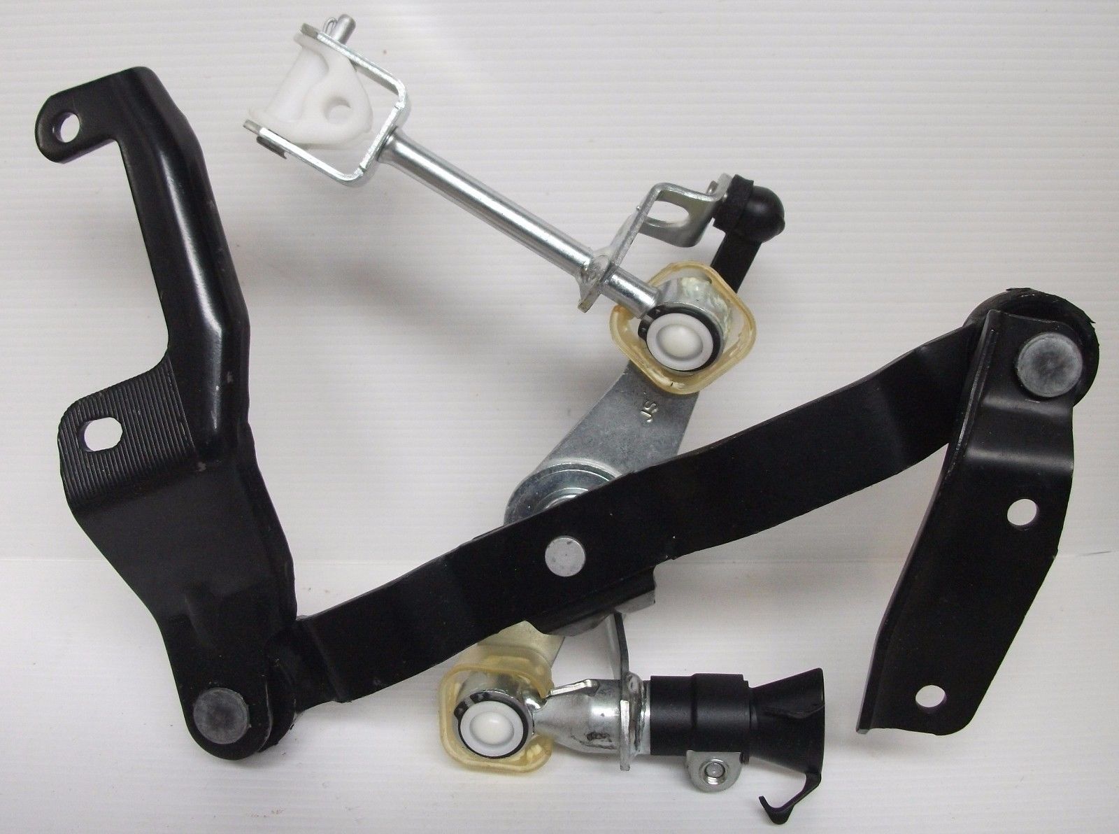 Holden Vectra JR JS Manual Transmission Shifter Linkages - Replacement Parts for Smooth Gear Shifting - Perfect for Car Repair & Performance Upgrades