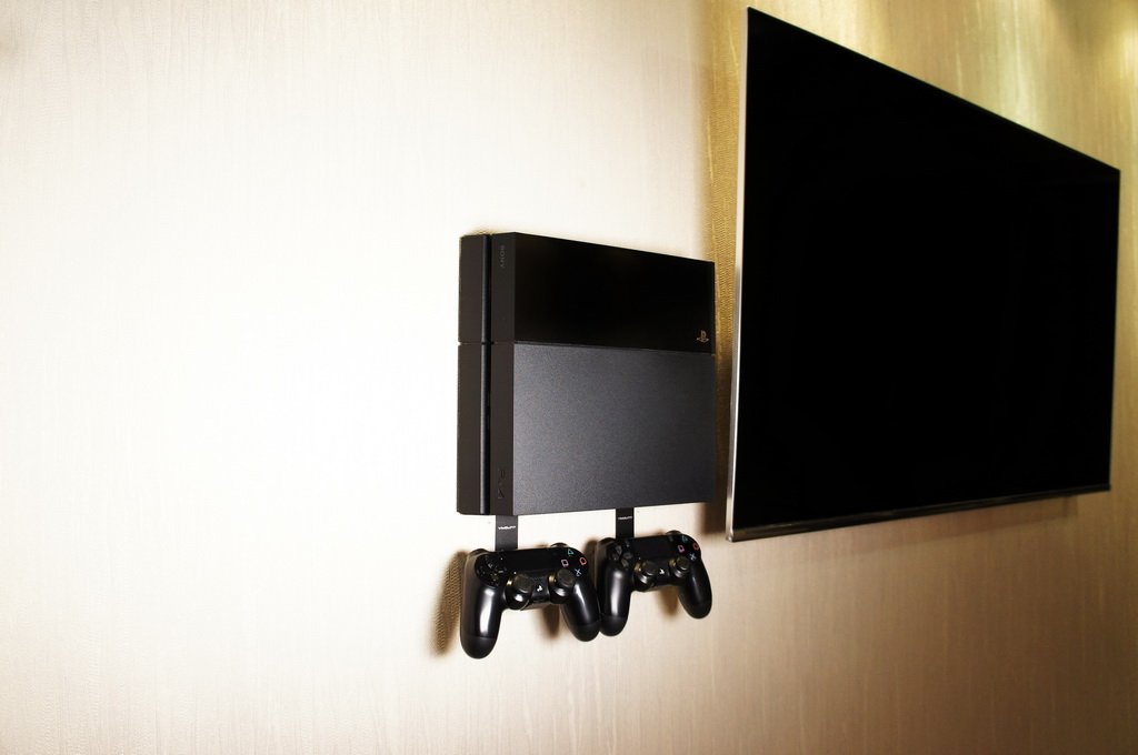 ViMount Black Metal Wall Mount Holder for PlayStation 4 PS4 Classic/FAT (First Version) - Secure Storage for 2 Controllers - Perfect for Gaming Room Organization & Space Saving