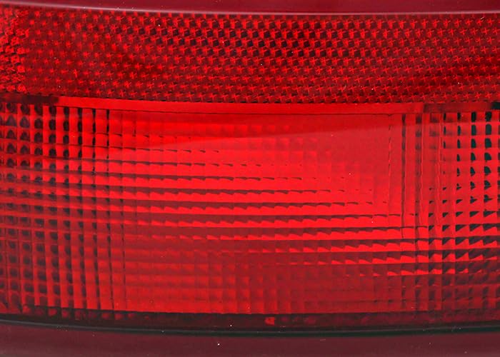 Chevrolet Chevy Malibu Tail Lights Lamps Set - Compatible with 1997-2005 Models (Driver & Passenger Side) | Perfect for Replacement, Restoration & Nighttime Safety