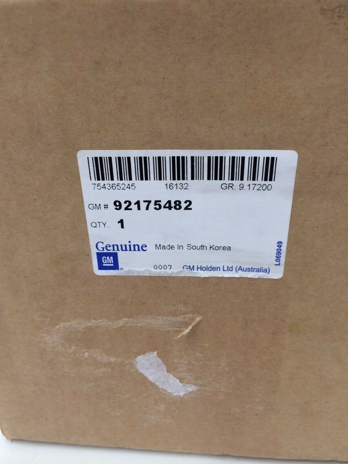 Genuine Holden Commodore VZ V8 Air Conditioning Compressor Part Number 92175482 - Perfect for AC Repair & Cooling System Replacement