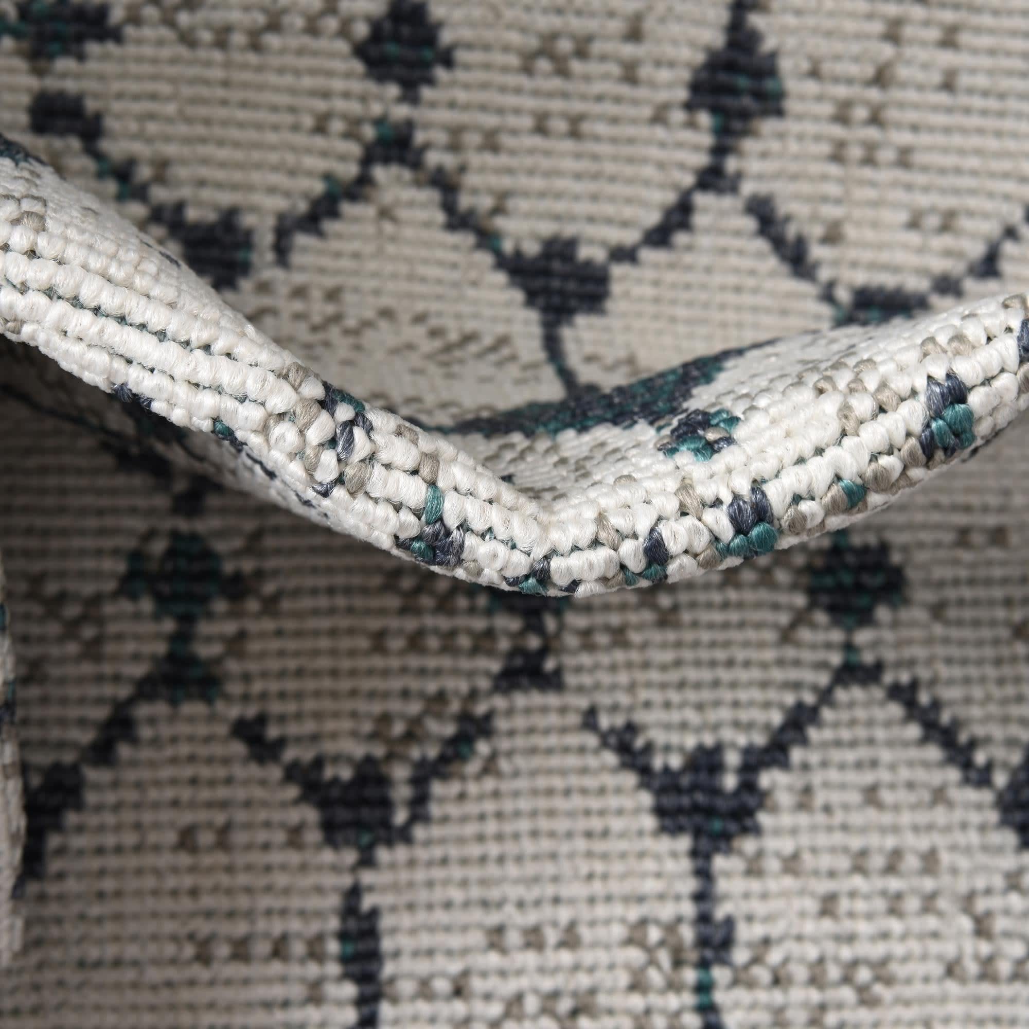 Unique Loom Outdoor Trellis Collection Area Rug - Cardak (7'10