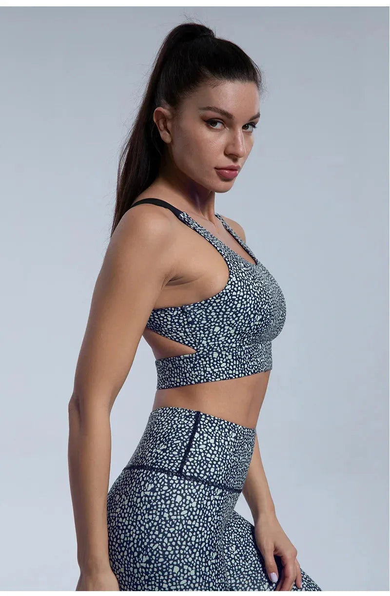 Leopard Print Yoga Set for Women - Quick Dry Fitness Tracksuit with Matching Pants | Gym Workout Outfit for Yoga, Running & Activewear