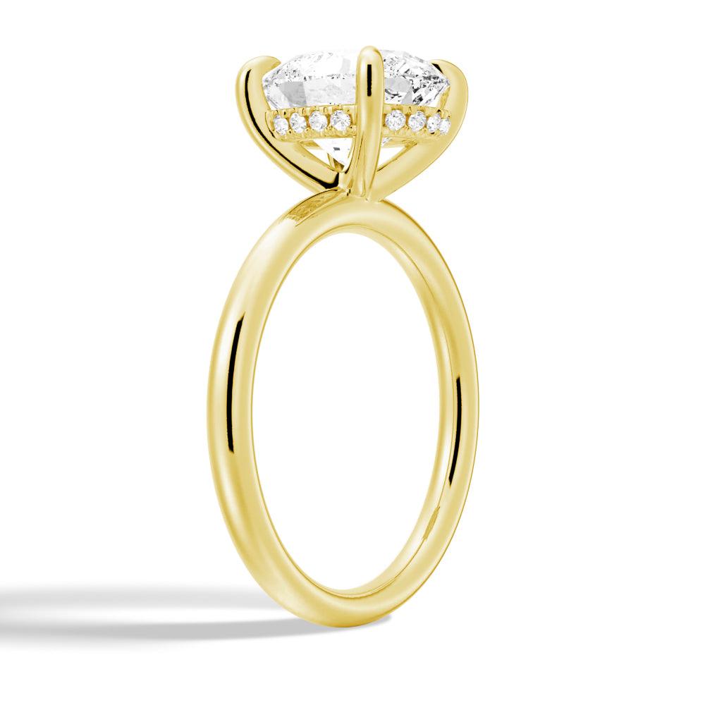 Oval Solitaire Moissanite Engagement Ring & Wedding Band Set for Couples - Perfect for Proposals, Anniversaries & Romantic Occasions