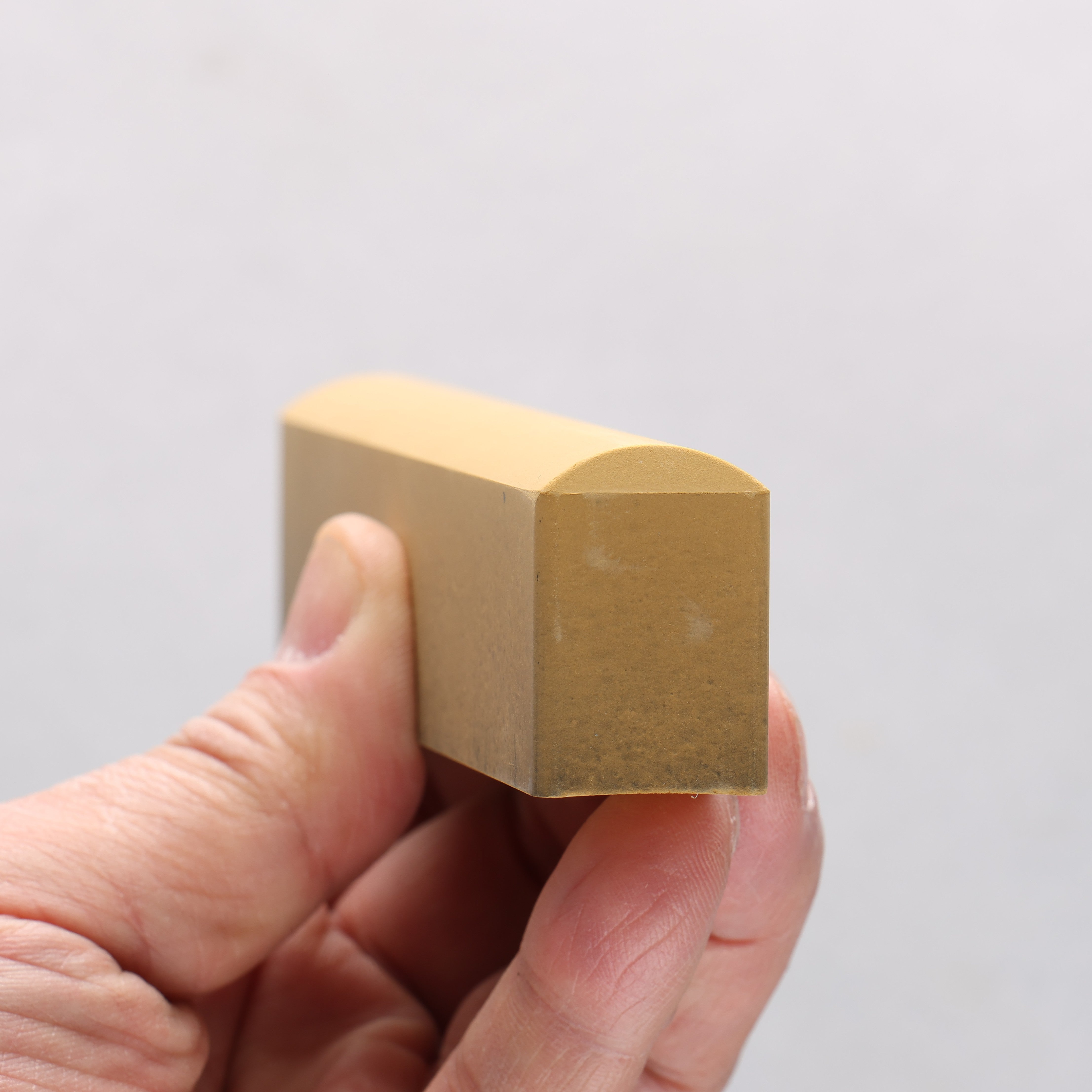 Naniwa Gouken 3000 Grit Sharpening Stone for Curved Blades - 133 x 28 x 20mm - Perfect for Kitchen Knives, Hunting Knives & Woodworking Tools