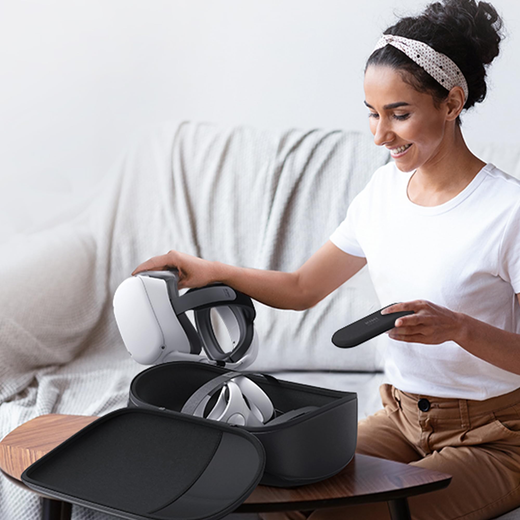 KIWI Design VR Headset Carrying Case for Oculus Quest 2 - Hard Travel Storage Box with Lens Protector | Portable Protective Case for VR Gaming, Travel & Home Storage