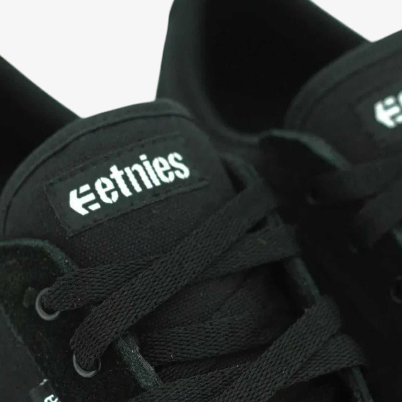 Etnies Barge LS Skate Shoes for Men - Black & Brown Sneakers for Skateboarding, Casual Wear & Street Style