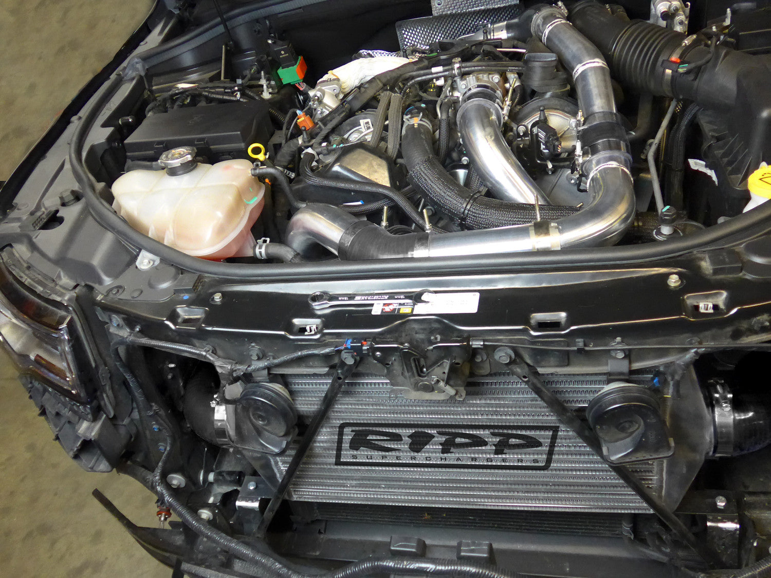 2011-2015 Jeep Grand Cherokee 3.0L EcoDiesel Heavy Duty Front Mount Intercooler Kit - Performance Upgrade for Off-Road & Towing