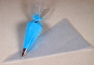 Ateco 12-Inch Disposable Piping Bags - Pack of 100 - Professional Cake Decorating, Icing, and Pastry Tools for Baking, Cupcakes, and Desserts