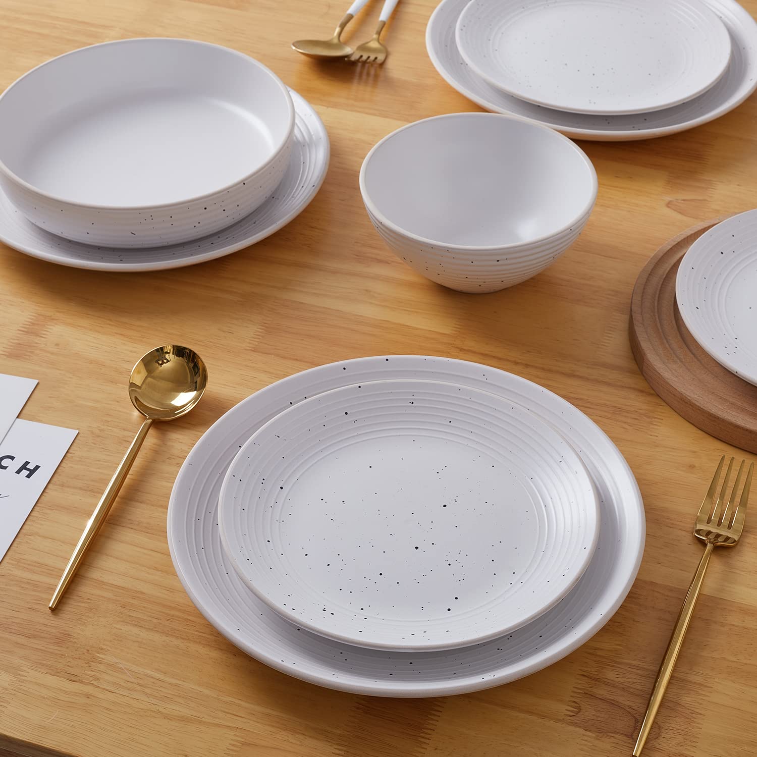 Lauren Modern Stoneware 16-Piece Round Dinnerware Set - Plates & Bowls for 4, Off White | Elegant Dinnerware for Family Meals, Entertaining & Everyday Dining