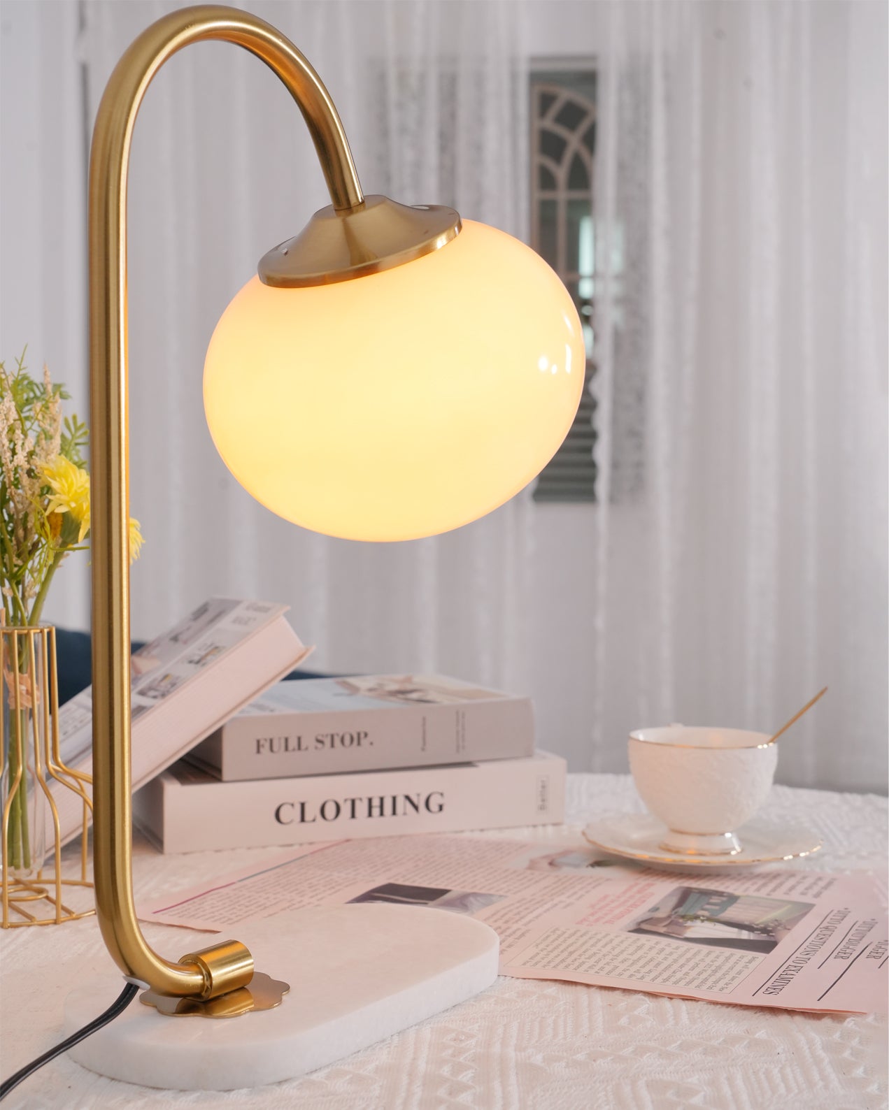 Cozy Marshmallow Table Lamp - Soft Glow Bedside Light for Kids & Nursery - Perfect for Bedrooms, Dorms, and Relaxing Nighttime Ambience