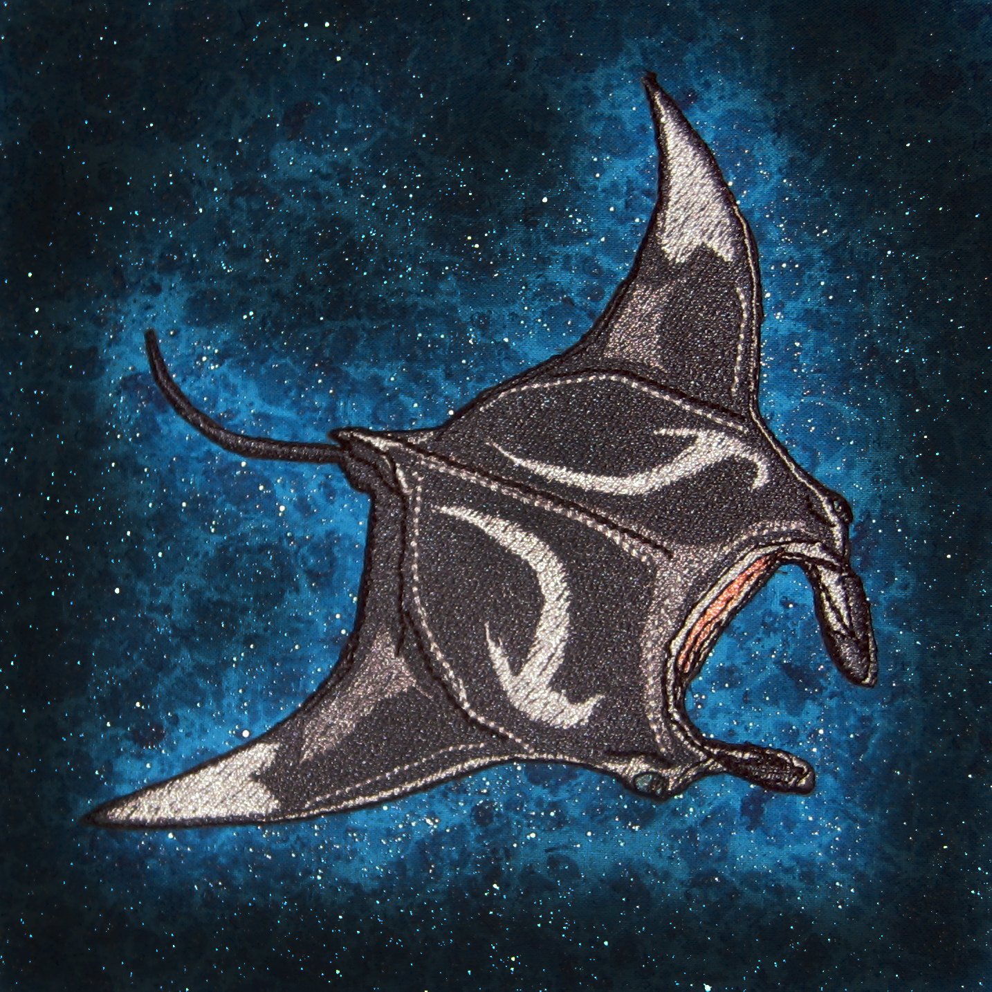 Manta Ray Iron on Patch - Manta Birostris Embroidered Sew-On Badge for Surfing, Scuba Diving & Marine Enthusiasts | Perfect for Jackets, Backpacks & Dive Gear