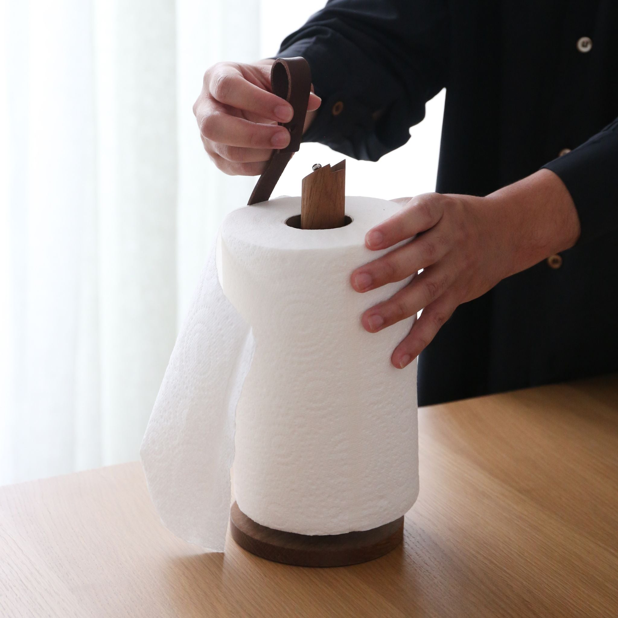 EKTA LIVING Hands-Free Paper Towel Holder - Smoked Oak & Leather - Modern Kitchen Accessory for Countertop, Bathroom, and Office Organization