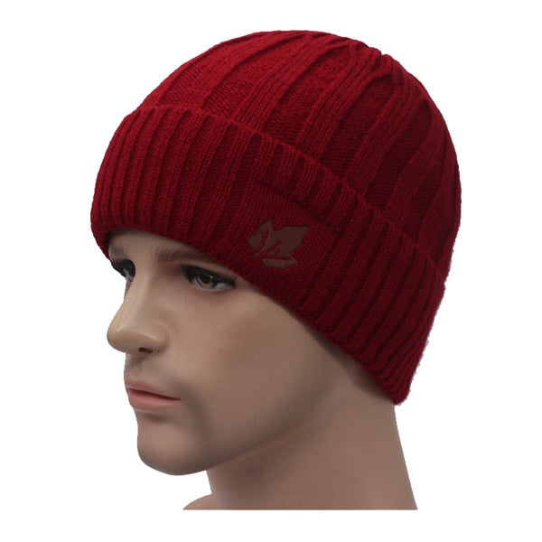 Men's & Women's Winter Knitted Beanie Hat - Canada Flag Design, Warm Skull Cap for Cold Weather - Perfect for Skiing, Snowboarding, and Outdoor Winter Activities