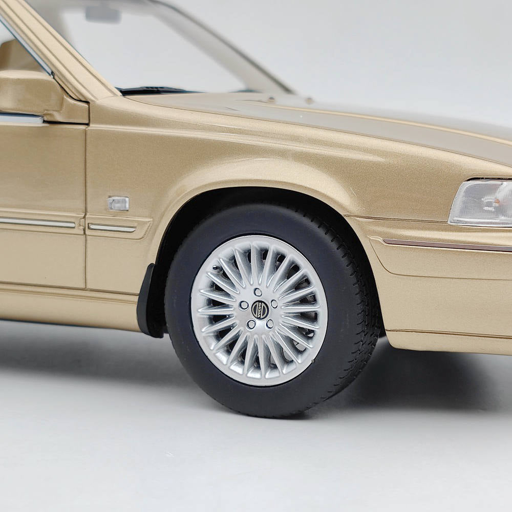 1/18 Scale Volvo S90 Royal Level 3 1998 Gold Resin Model Car - Collectible Toy Car for Adults, Diecast Vehicle Display, Gift for Car Enthusiasts | Perfect for Home Decor, Office Display, and Collector Showcase