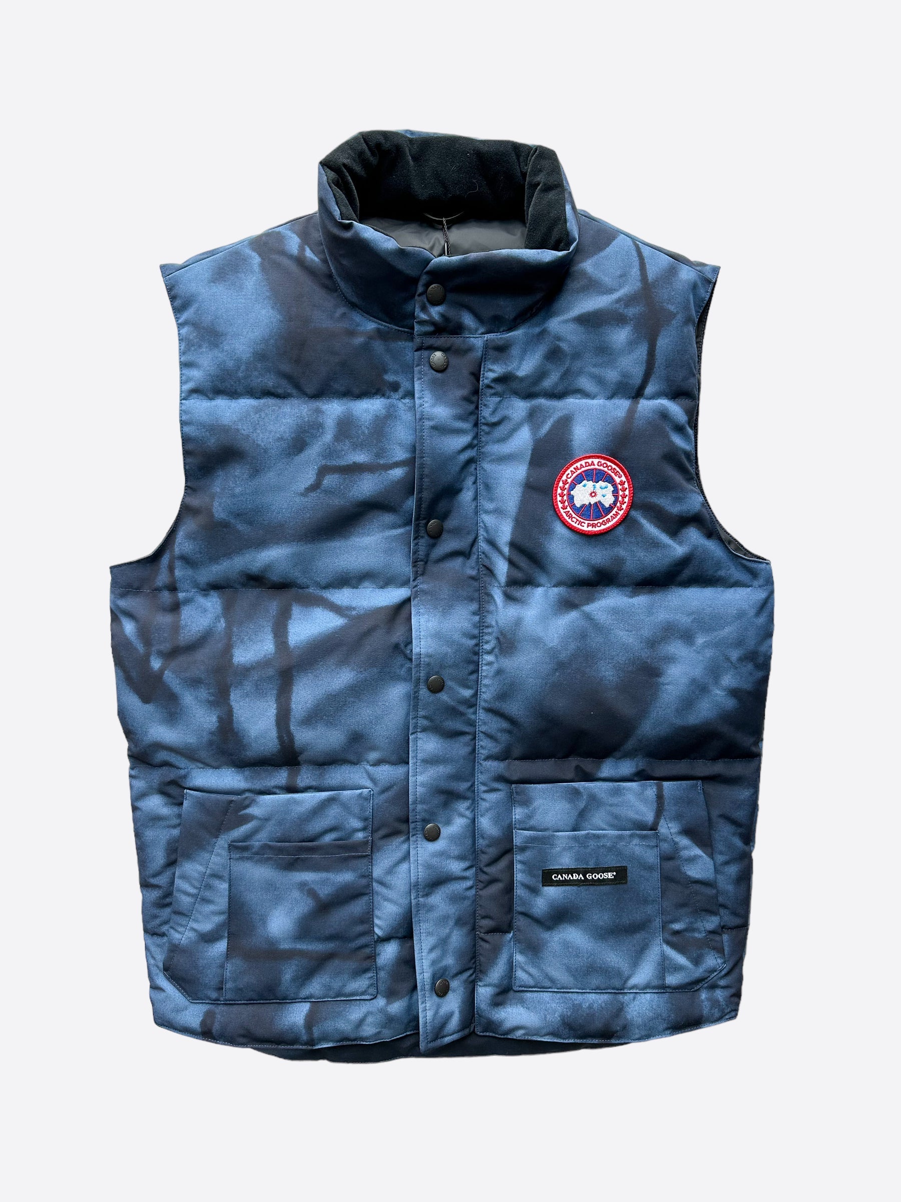 Canada Goose Blue Abstract Camo Freestyle Vest for Men - Lightweight Insulated Puffer Vest for Outdoor Activities, Hunting & Winter Fashion