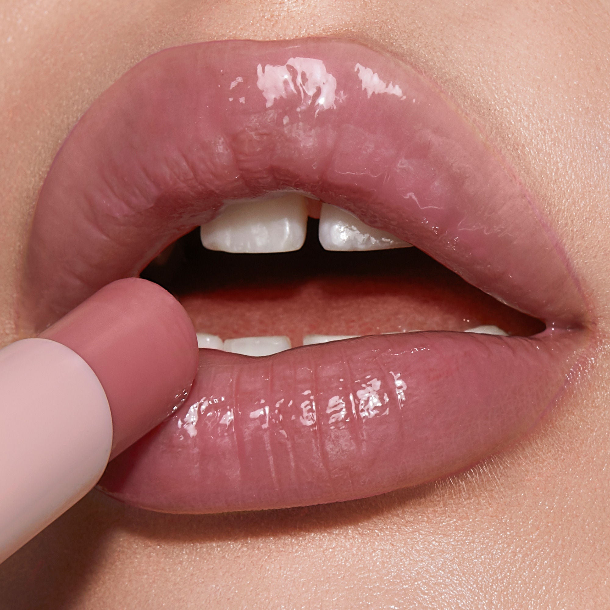 Hyaluronic Happikiss Lip Plumper - Hydrating Lip Gloss with Hyaluronic Acid for Fuller Lips | Perfect for Daily Use, Special Occasions, and Makeup Looks