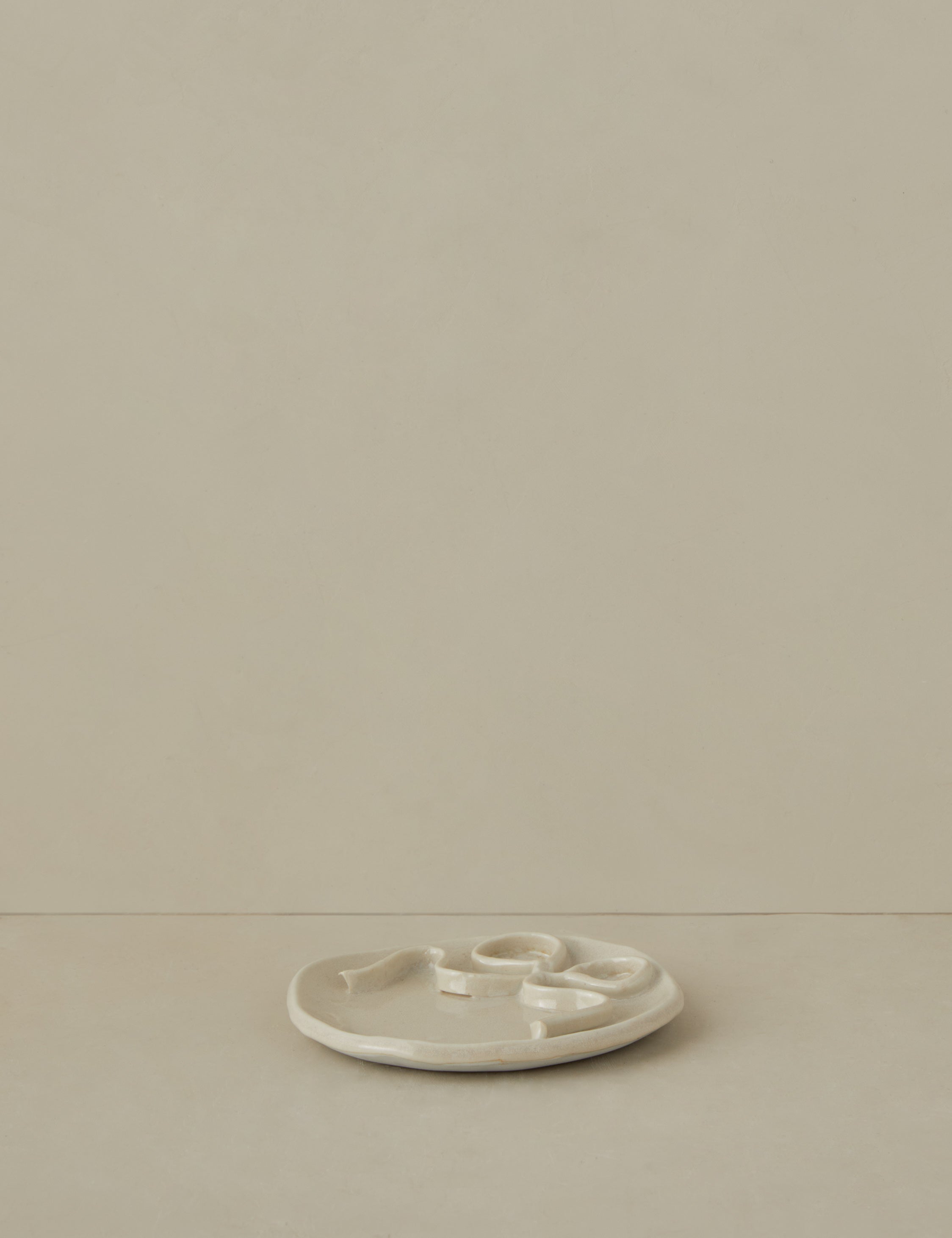 Stephanie Dawn Matthias Bow Ring Dish - Elegant Ceramic Jewelry Holder for Rings, Earrings & Small Accessories | Perfect for Bathroom, Vanity & Dresser Organizer