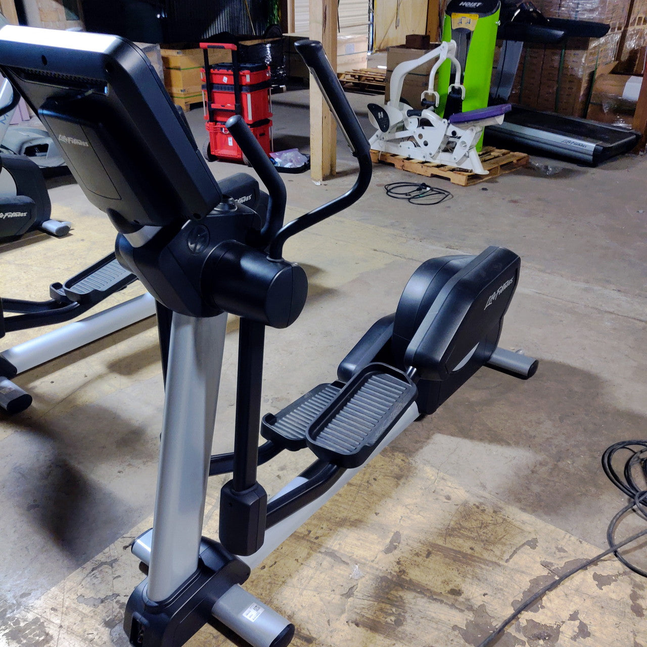 Life Fitness Elliptical Machine - Integrity Series with X Console for Home Gym Cardio Workout | Perfect for Low-Impact Exercise & Full-Body Training