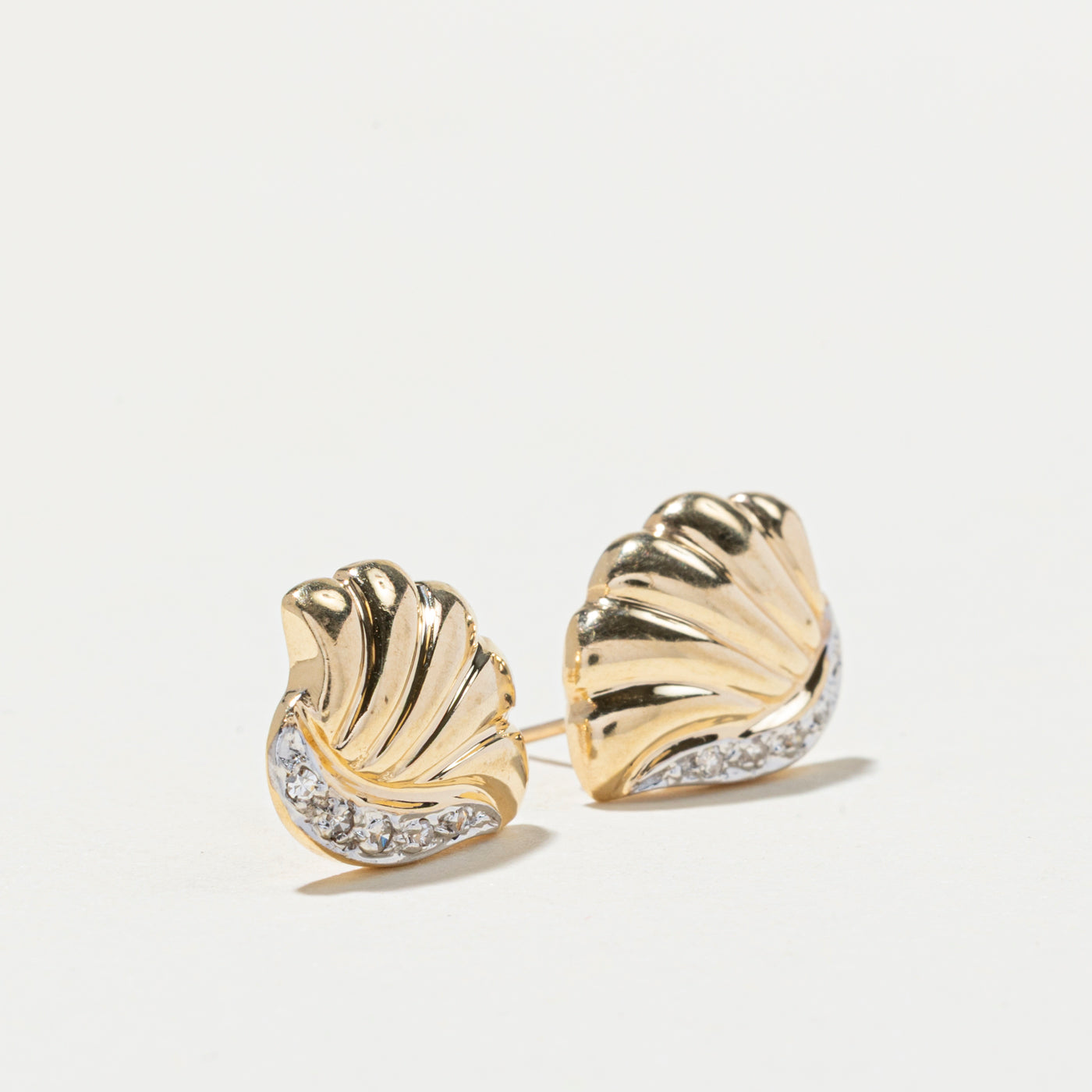 14K Gold Diamond Shell Design Stud Earrings - 0.10ctw Natural Diamond Earrings for Women | Perfect for Everyday Wear, Gift Giving & Special Occasions