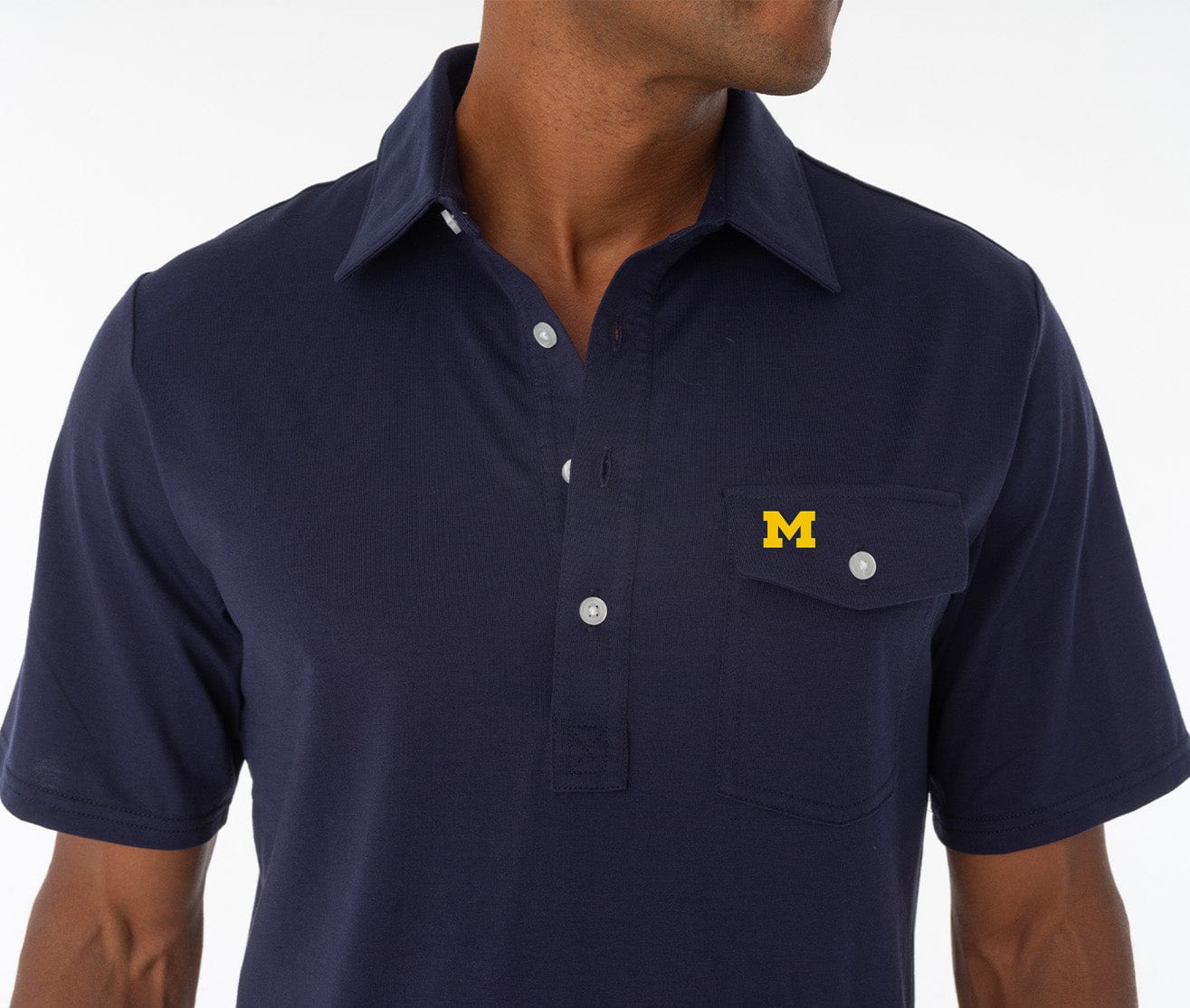 Michigan Coach's Performance Players Shirt with M Logo in Navy Blue - Perfect for Football Games, Team Spirit & Casual Wear