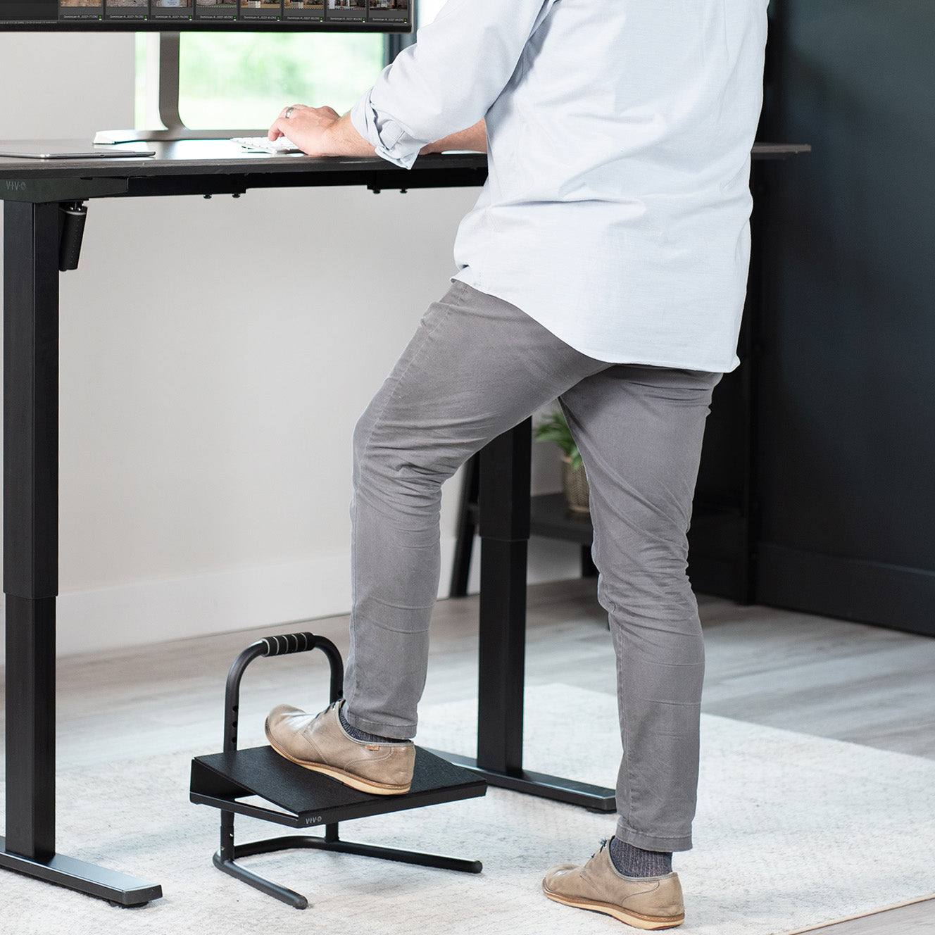 Ergonomic Adjustable Foot Rest for Office & Home - Improve Posture & Comfort Under Desk - Perfect for Work, Gaming & Relaxation