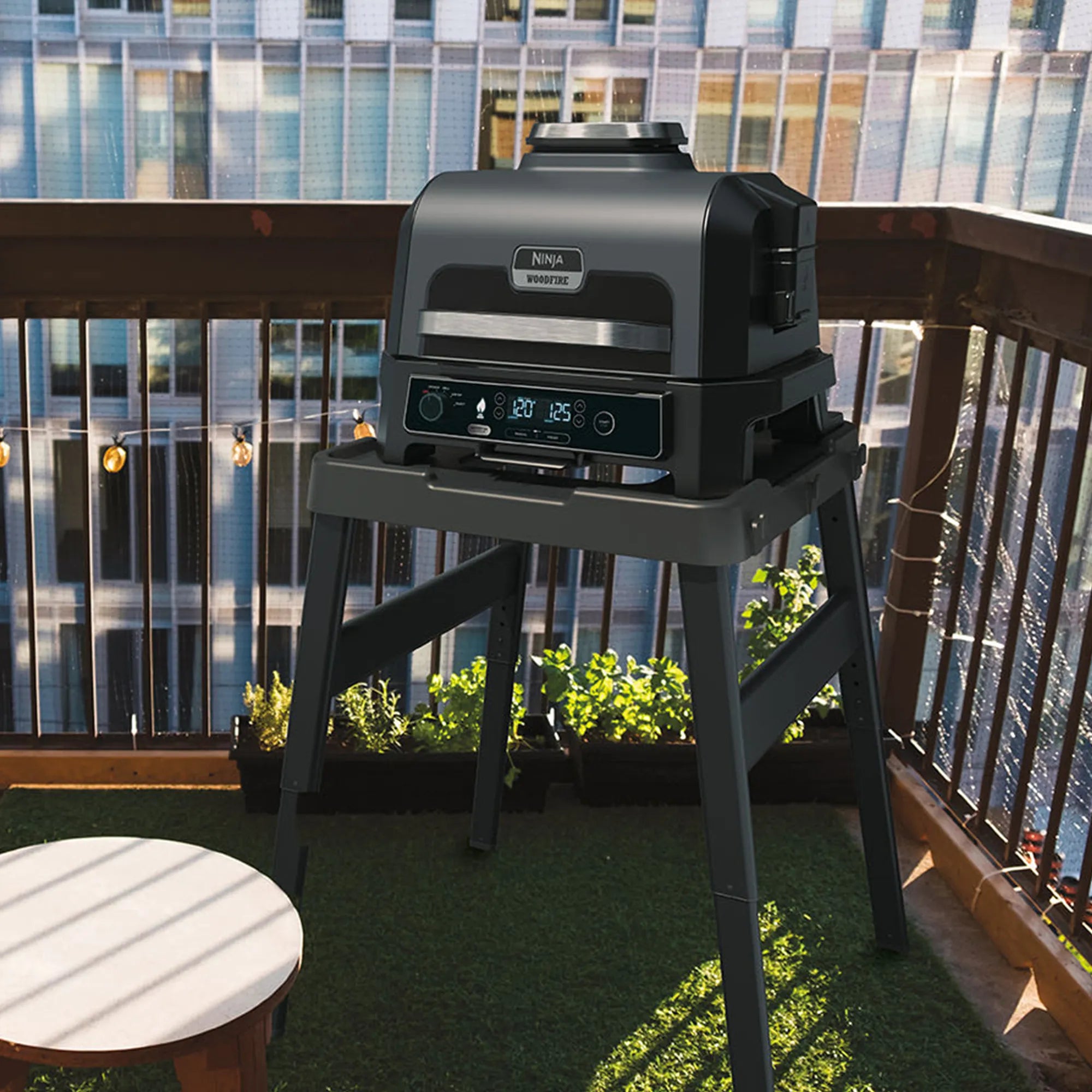 Ninja Woodfire Pro XL Outdoor Electric BBQ Grill & Smoker - Portable Grill for Backyard, Camping & Tailgating - Perfect for Smoking, Grilling & Roasting