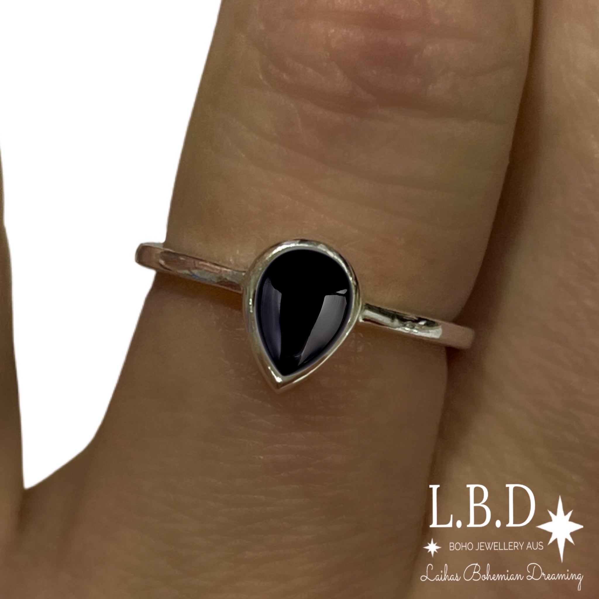 Laihas Mini Tearing Spirit Onyx Ring for Women - Gothic Punk Jewelry - Black Onyx Stone Statement Ring - Perfect for Halloween, Cosplay & Alternative Fashion