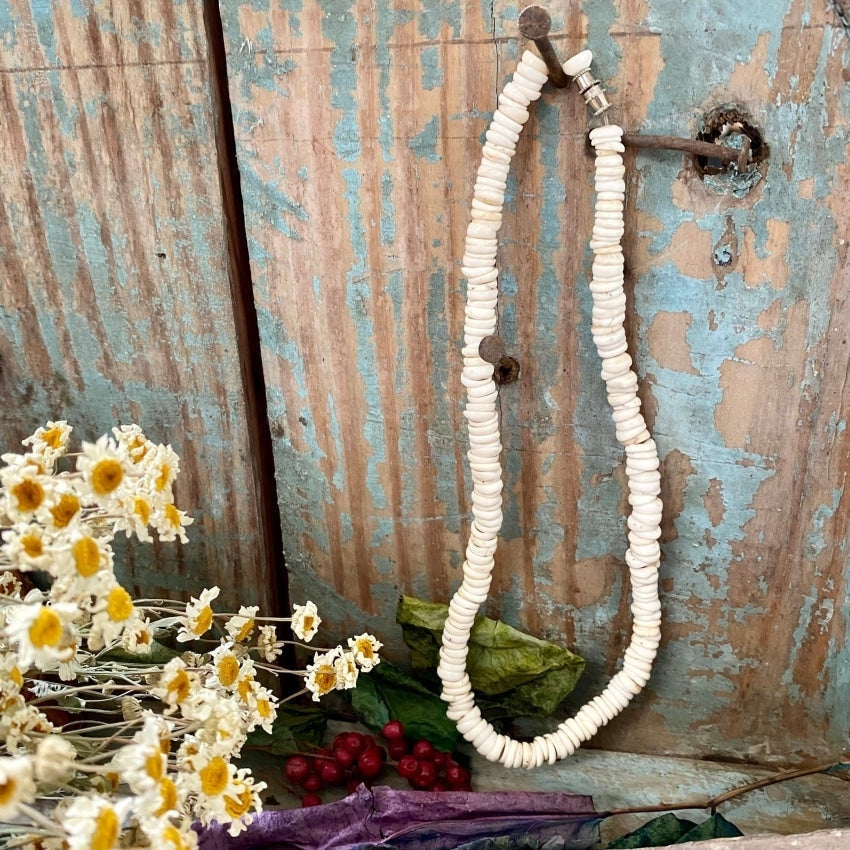 Vintage Natural Hawaiian Puka Shell Necklace - Authentic 1970s Beach Jewelry for Men & Women | Perfect for Summer, Boho Fashion & Beach Vacations