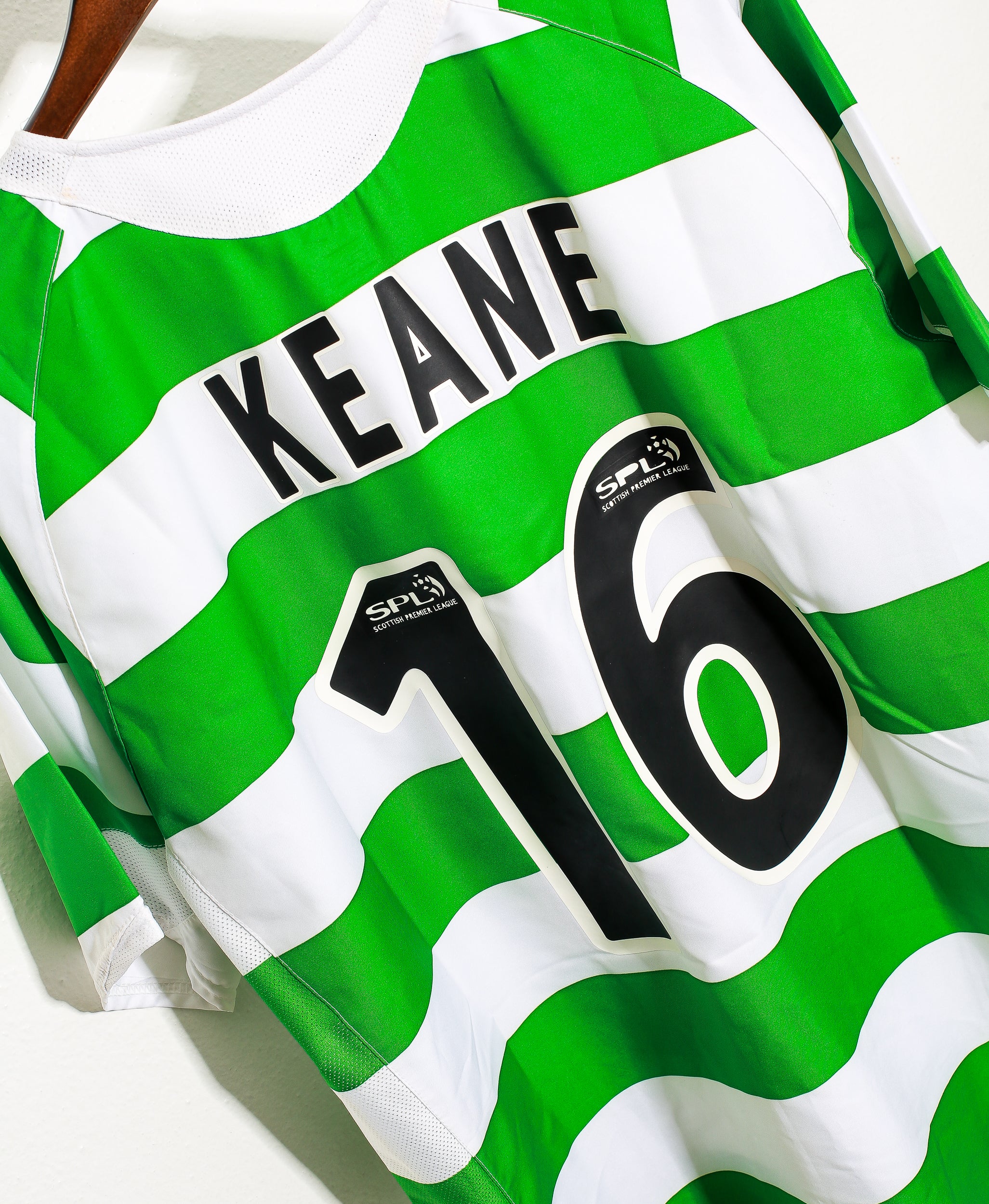 2004 Celtic Home #16 Keane Jersey (XL) - Authentic Football Shirt for Fans & Collectors - Perfect for Match Days & Sports Memorabilia Display