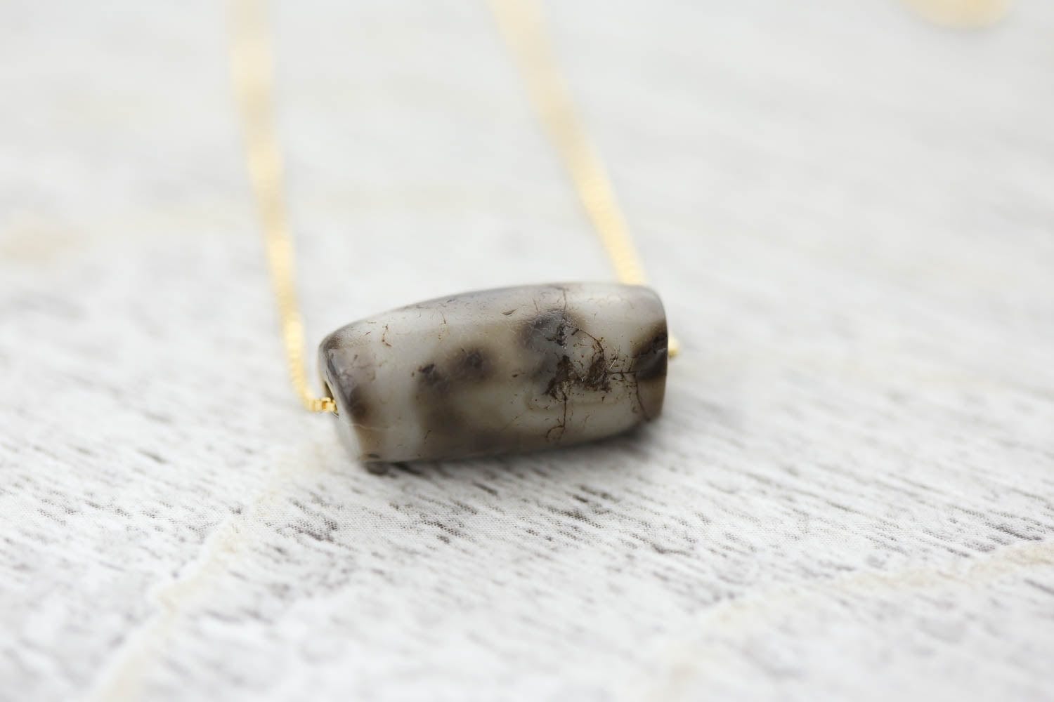 Authentic Ancient Tiger Tooth Dzi Bead Tibetan Buddhist Amulet - Protection & Good Luck Charm for Meditation, Spiritual Healing & Home Blessing