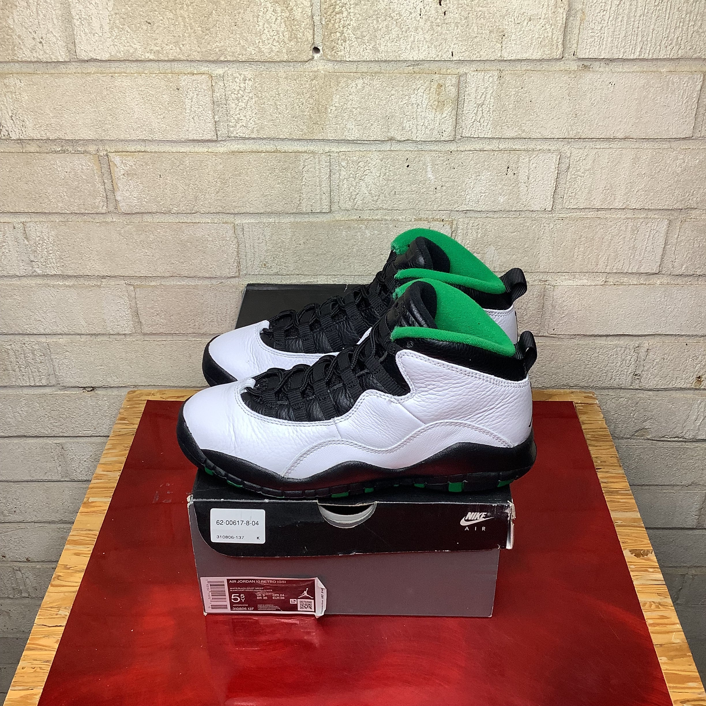 Nike Air Jordan 10 Retro 'Seattle' Size 5.5Y - 310806-137 | Men's Basketball Shoes for Streetwear & Sneaker Collection