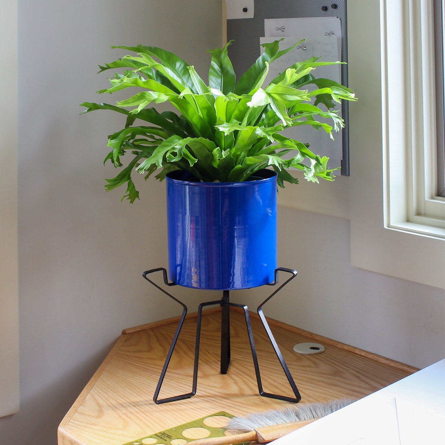 Florence Planter with Steel Patina Pot - Modern Indoor/Outdoor Flower Pot for Home Decor, Office, Garden & Patio