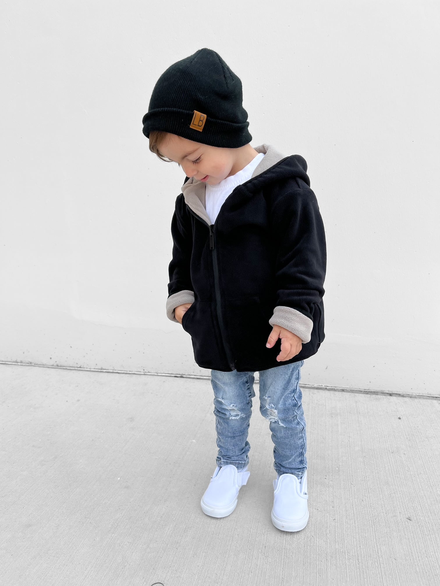 Warm Knit Beanie Hat for Men & Women - Soft Winter Beanie in Black - Perfect for Cold Weather, Outdoor Activities & Casual Style