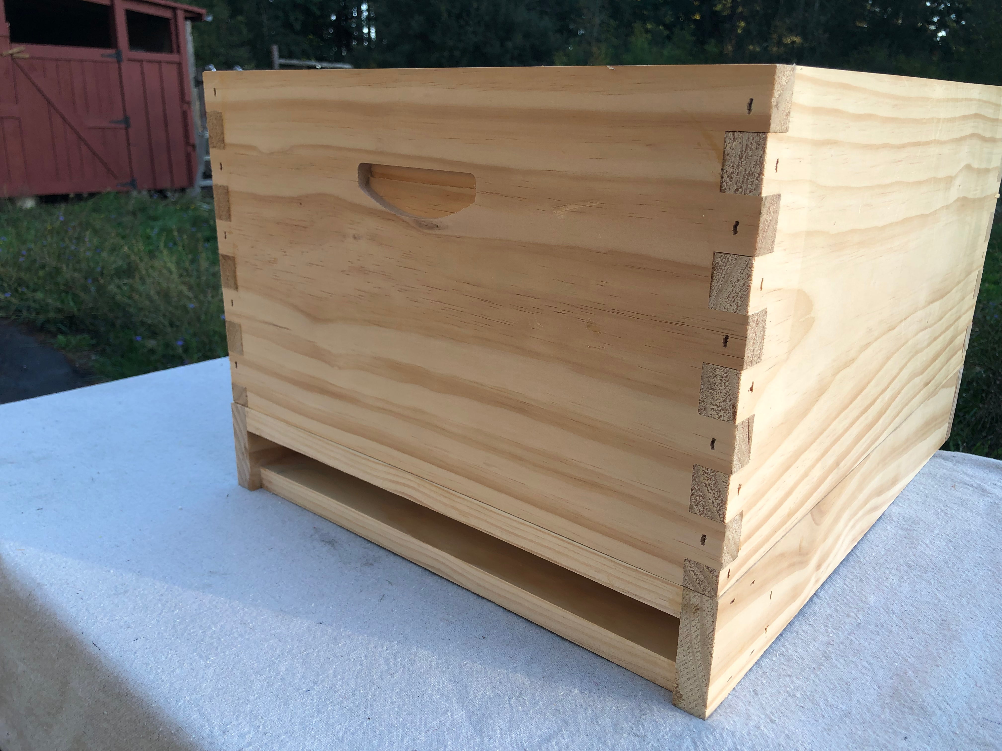 Fortress Bottom Board™ - Durable Beehive Base for Beekeeping | Weather-Resistant & Sturdy Design | Perfect for Backyard Beekeepers & Apiaries | (Shipping in 2 Weeks)