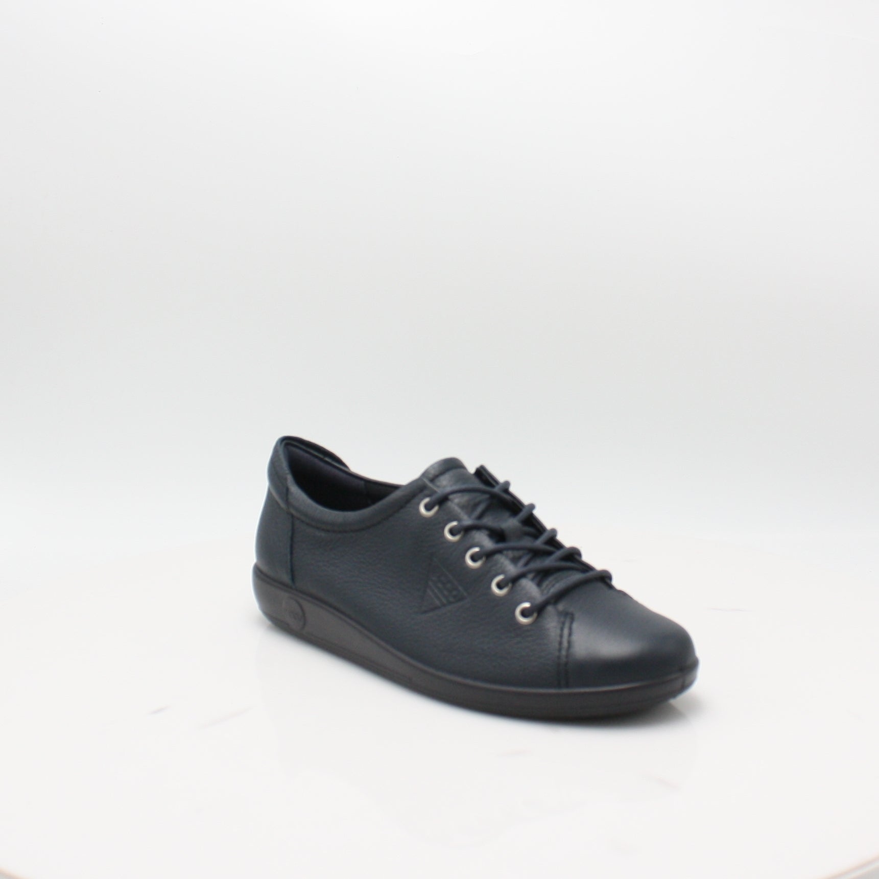 ECCO Soft 2.0 Women's Comfortable Walking Shoes - Lightweight & Cushioned for All-Day Wear - Perfect for Work, Travel and Casual Outfits