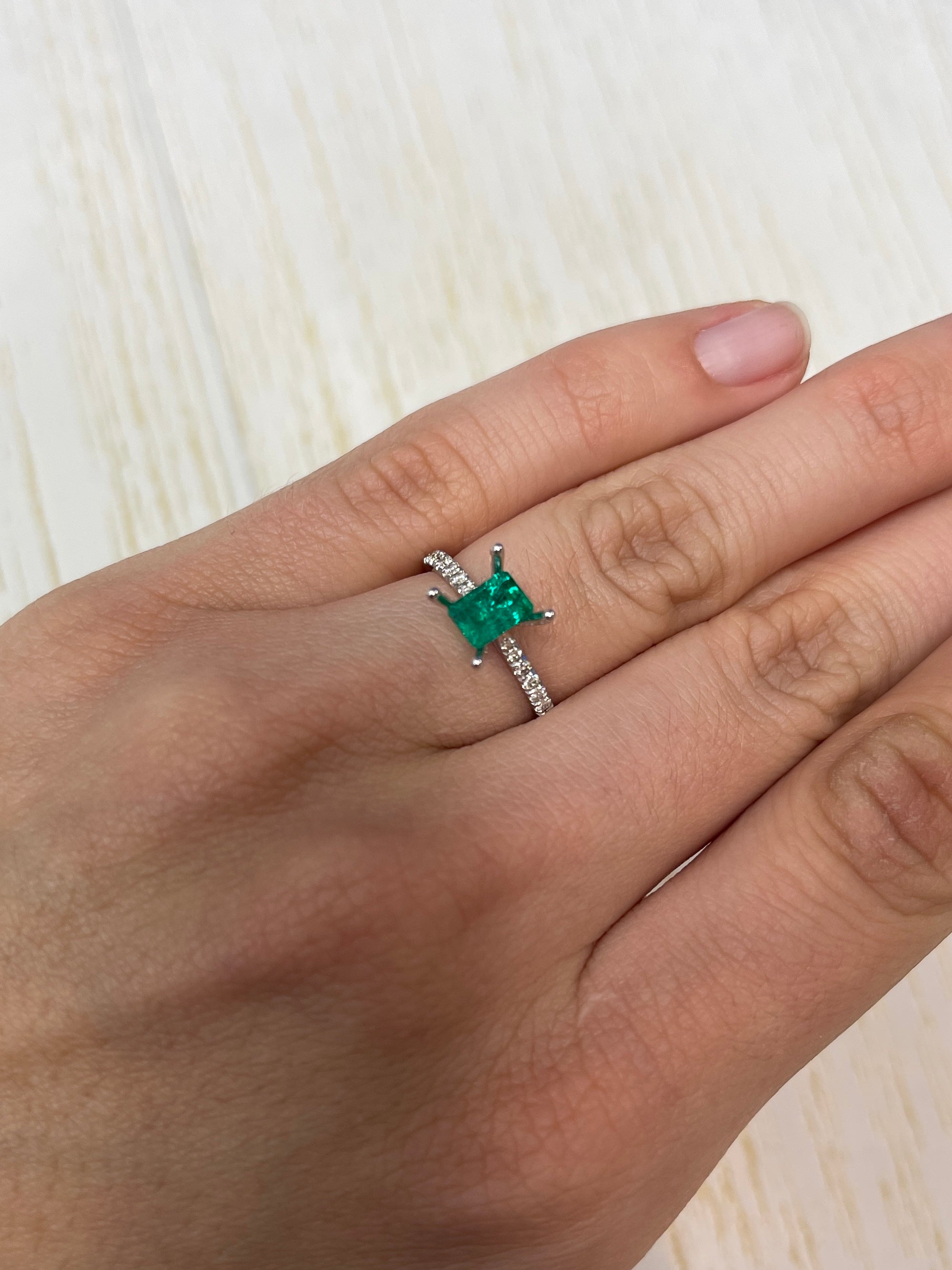 0.80 Carat 6.5x5mm Colombian Emerald Loose Gemstone - Emerald Cut for Jewelry Making, Engagement Rings & Fine Jewelry Designs