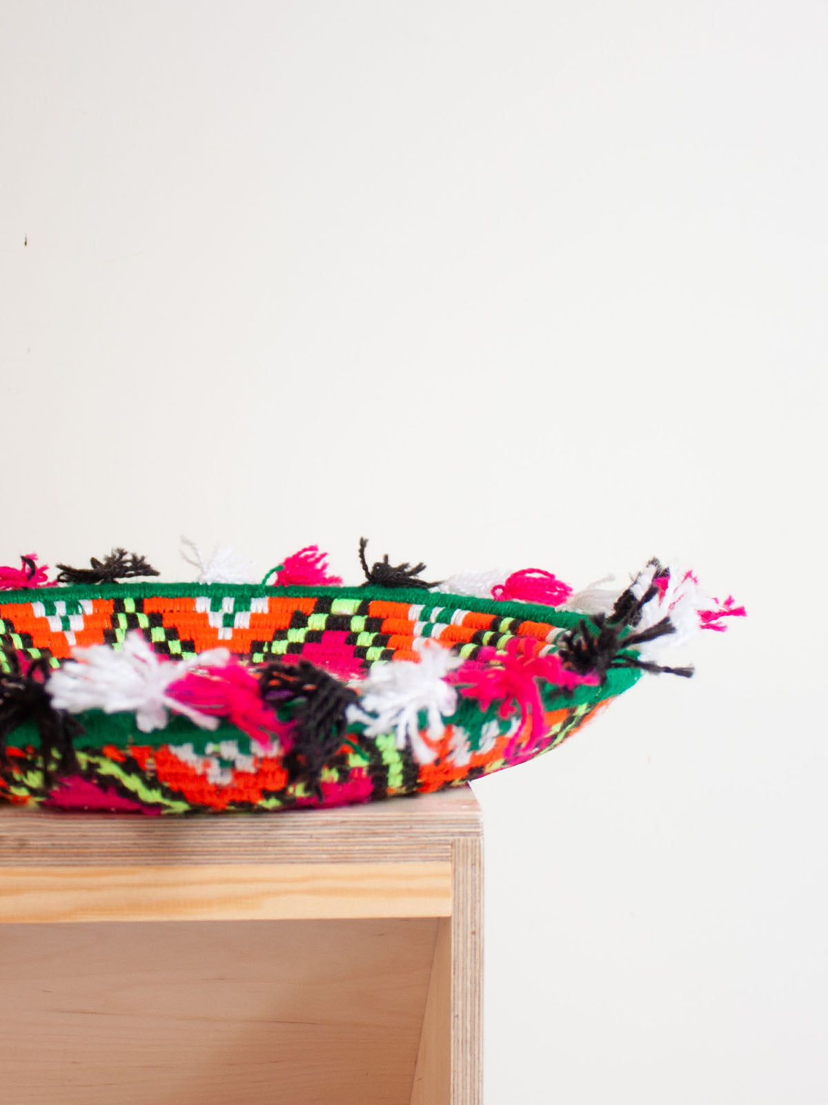 Handmade Moroccan Wool Plate No.153 - Authentic Berber Decorative Tray for Home Decor, Dining Table Centerpiece & Boho Chic Interior Styling