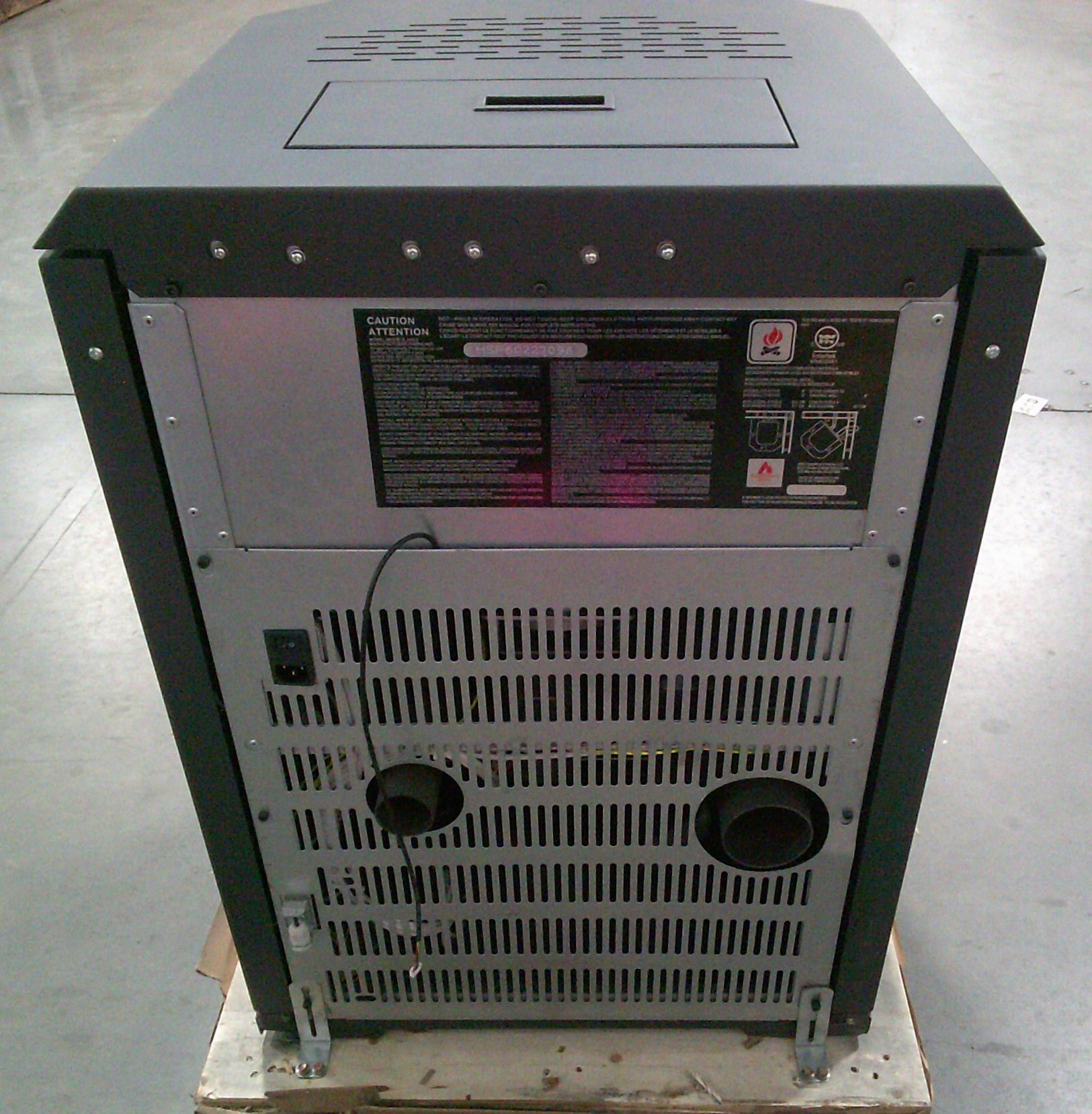 HP22 Black Pellet Stove with Minor Scratches/Dents - Model SD7096 | Efficient Heating for Homes, Cabins & Outdoor Spaces