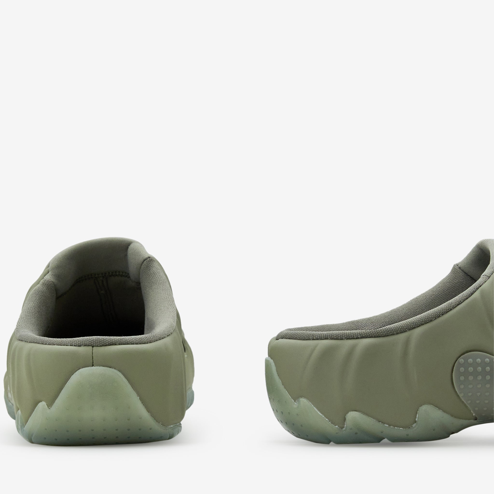 Nike Clogposite Light Army Platinum Violet Waterproof Sandals - Comfortable Slip-On Shoes for Men & Women - Perfect for Beach, Pool, and Outdoor Activities