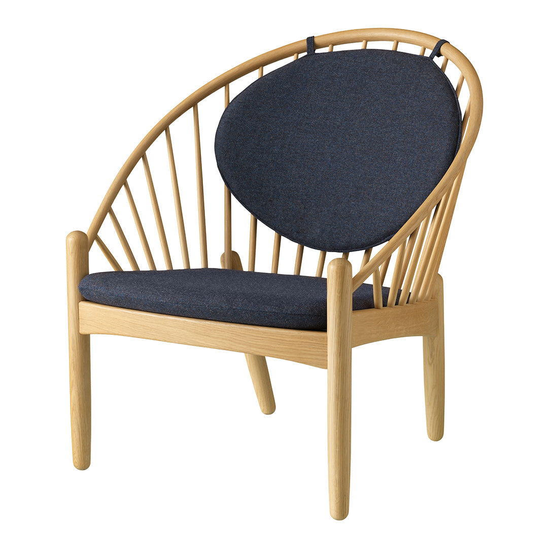 J166 Jorna Lounge Armchair - Modern Accent Chair for Living Room, Bedroom & Office - Comfortable Upholstered Armchair with Sturdy Metal Legs - Perfect for Relaxing, Reading & Home Decor