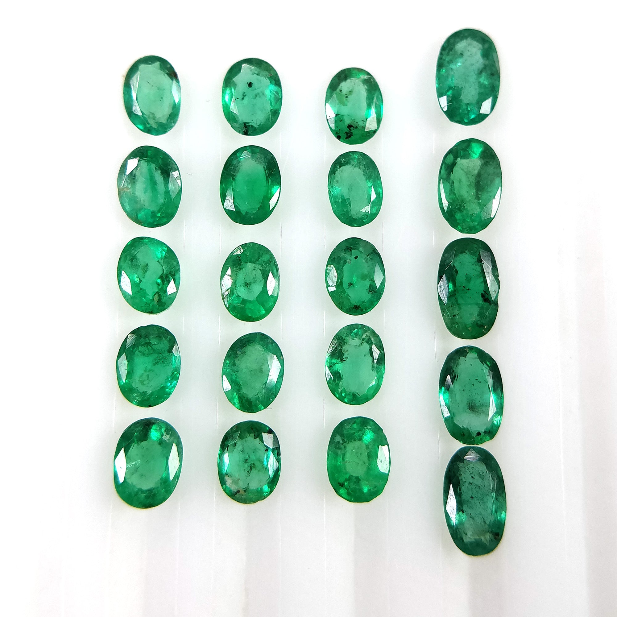 Natural Untreated Green Emerald Gemstone - 3.90cts Oval Cut (4x3mm & 5x3mm) 20pcs | Jewelry Making, Engagement Rings & Healing Crystals