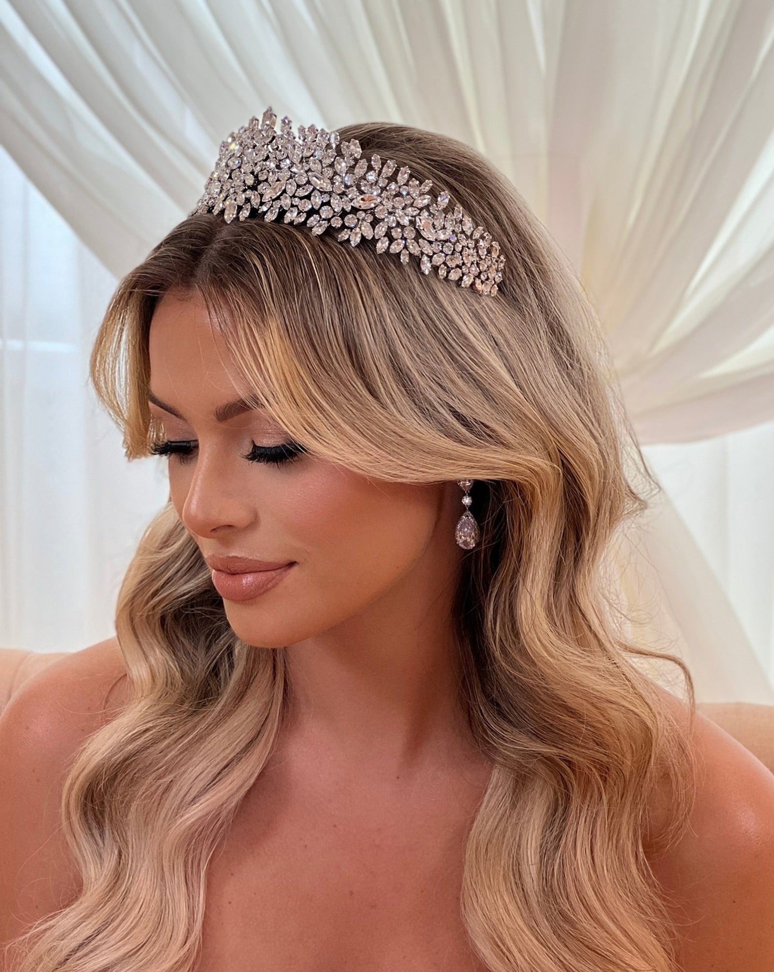 Sparkling Crystal Headband for Women - Elegant Rhinestone Hair Accessory for Parties, Weddings & Special Occasions | Style No. 7900806