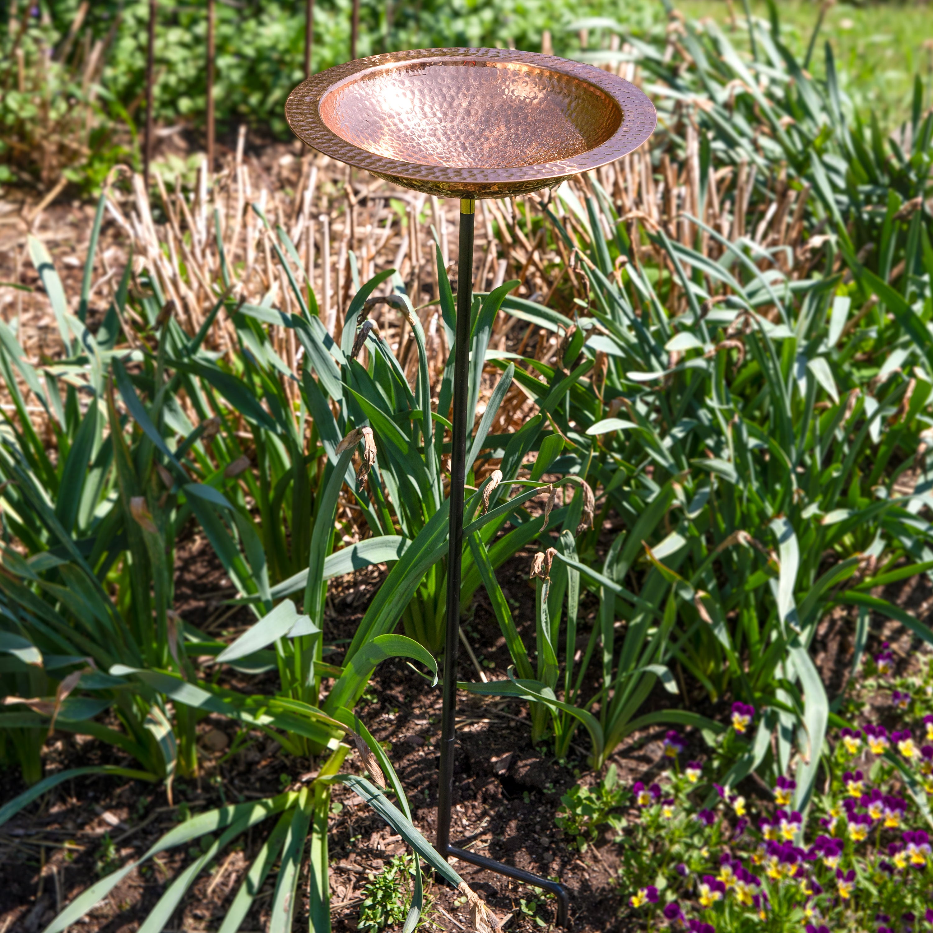 Hand-Hammered Copper Bird Bath & Feeder - Outdoor Garden Decor for Birds - Perfect for Backyard, Patio, and Garden Decoration