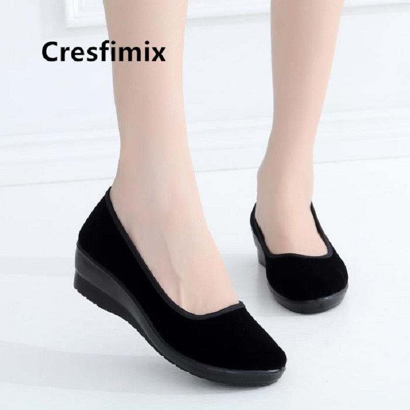 Women's Comfortable Flat Shoes - Breathable & Lightweight Cloth Slip-Ons for Casual Wear, Walking & Travel