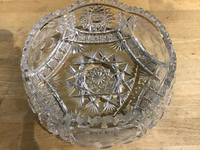 Premium Handcrafted Crystal Bowl - Elegant Glass Serving Bowl for Fruit, Salad, Desserts - Perfect for Parties, Weddings, Home Decor & Gift Giving