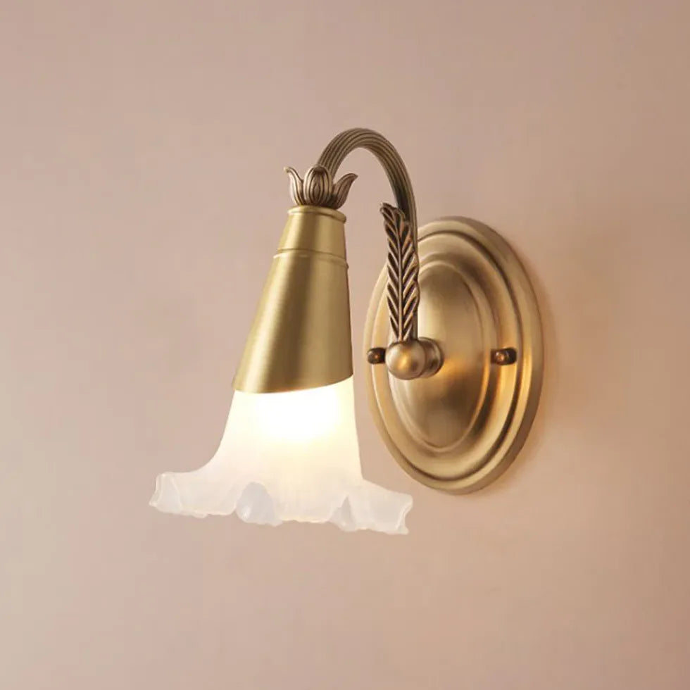 Vintage Brass Wall Sconces with Petal Design - Elegant Antique Lighting for Bedroom, Living Room & Hallway Decor