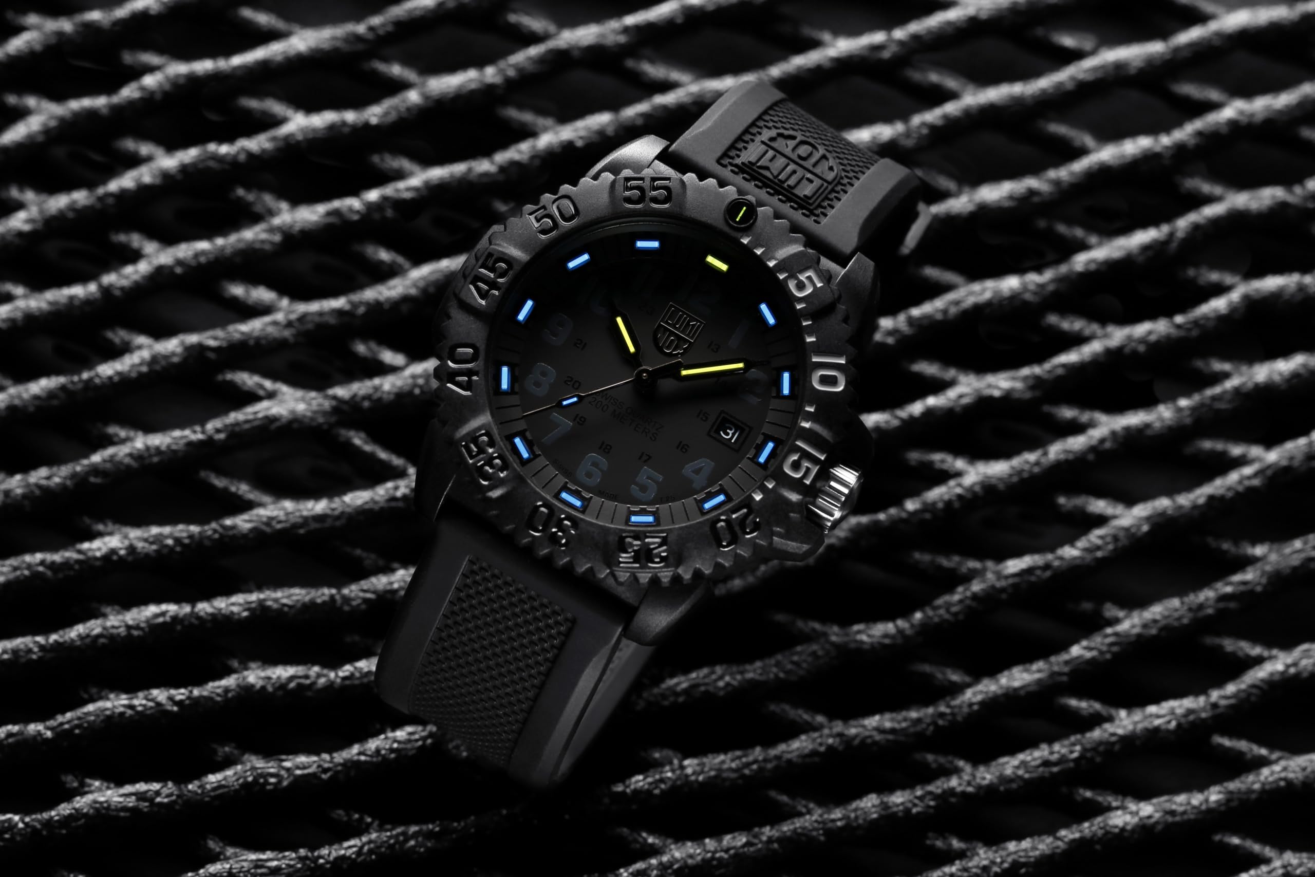 Luminox Navy Seal Men's Watch 44mm - Swiss Made Military Dive Watch with Date Function - 200m Water Resistant - Durable Tactical Timepiece for Outdoor, Scuba Diving & Adventure Enthusiasts