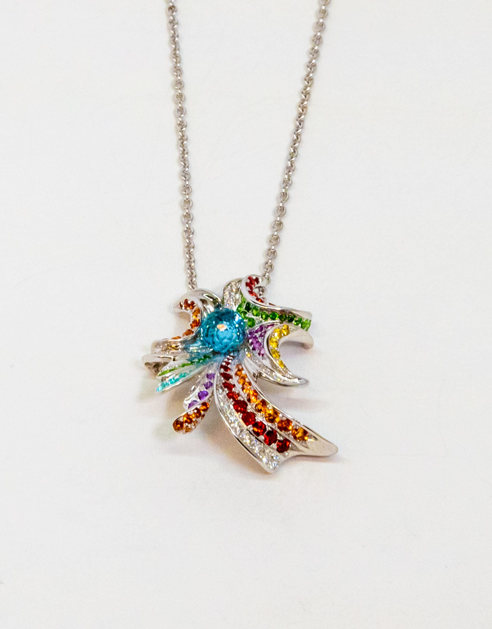Carrera Y Carrera 18K White Gold Sapphire Pendant Necklace - Elegant Leaf Design Jewelry for Women - Perfect for Weddings, Parties & Special Occasions
