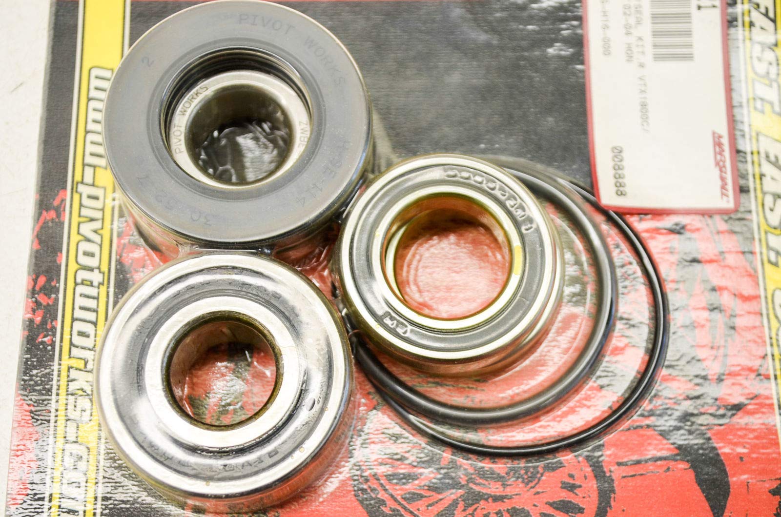 Pivot Works PWRWS-H16-000 Rear Wheel Bearing and Seal Kit - Compatible with Honda CRF250R/CRF450R - Durable Motorcycle Replacement Part for Off-Road Riding & Racing