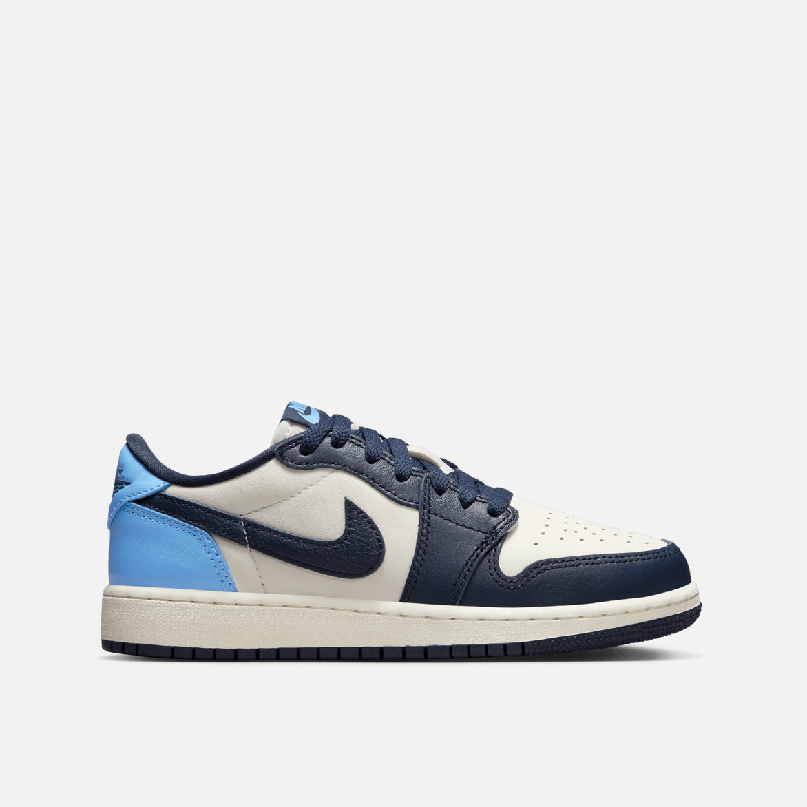 AIR JORDAN 1 LOW (GS) OBSIDIAN - Retro Basketball Sneakers for Girls - Comfortable Casual Shoes for School, Sports & Streetwear Fashion